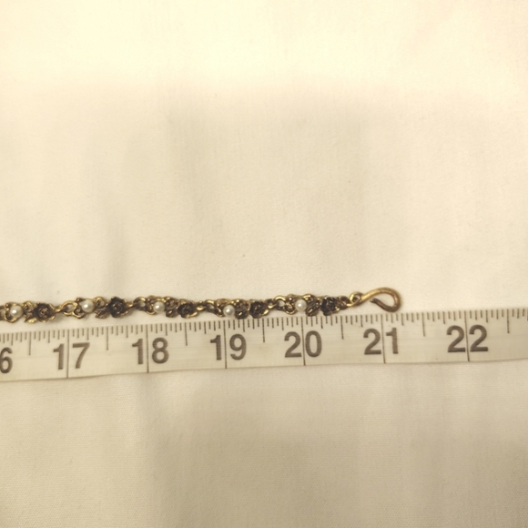 Elegant Vintage Gold and Pearl Necklace With Roses - Picture 6 of 6